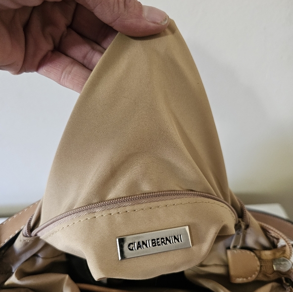 Giani Bernini Saffiano Multi-Color Paisley Print Crossbody Messenger Bag Purse - Picture 12 of 15